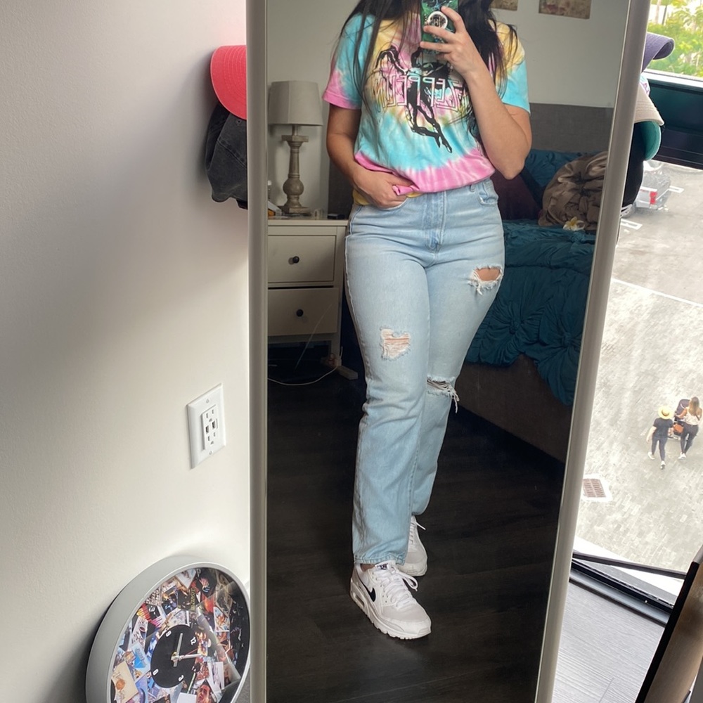 Good American Good Vintage High Rise Jeans - Picture 2 of 14